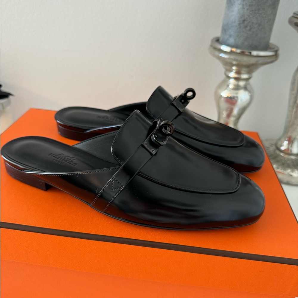 Rare Hermès So Black Leather Oz Mules sz 35